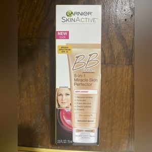 Garnier BB Cream Anti-Aging 5-In-1 Miracle Skin Perfector Light Medium